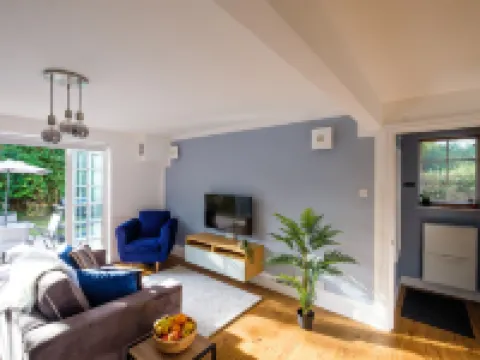 Riverwalk Apartment One Hotels in Datchet