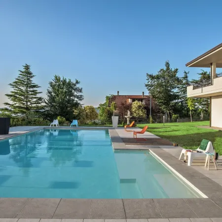 Plush Villa Apartment in Tavullia with Hot Tub