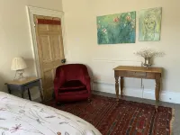 Six on Castle Hotels in Bampton