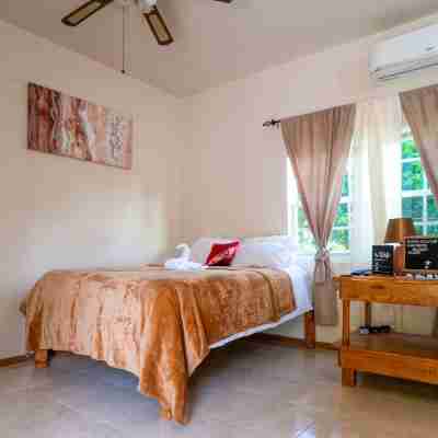 Eleven30 Luxury Apartments Rooms
