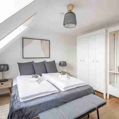 E-64 Duplex-3Bdr Apartment with Sky Roof-Zurich West Rooms