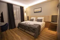 Divares Luxury Hotel - 4-Star