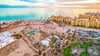 Casa Blanca Golf Villas