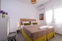 Venezian View Apartment Hotels near Church of Agia Ekaterini