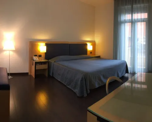 ห้องหรูแปโดวาสเตชั่น โรงแรมใกล้สถานีรถไฟ Padova