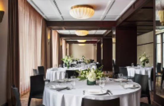 Fidelity Hotel