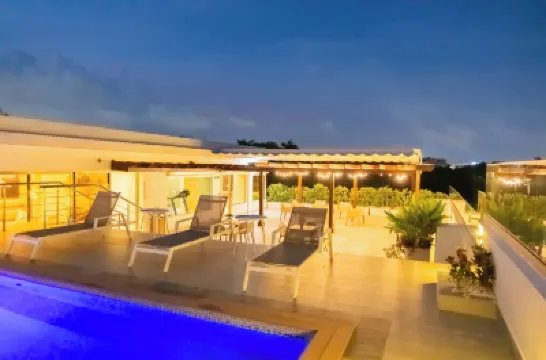 Hotel Stay Here Suites Các khách sạn ở 