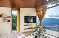 Sunset Palm Lodge Hotel a 