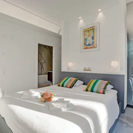 Residenza la Fontana with View Terrace - Happy Rentals Hôtels à : Bissone