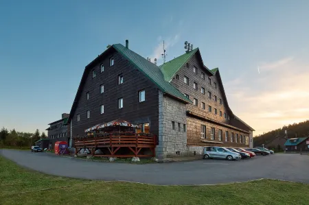 Hotel Červenohorské Sedlo Отели в г. Остружна