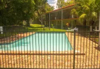 Coomera Motor Inn Hotels in South Stradbroke
