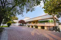 FabHotel Girija Hotels in Verul