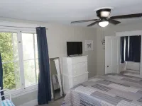 Charlevoix House - the Northside Hotels in Charlevoix