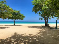 ネグリル ビーチ クラブ