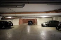 Sándor Hotel - parking