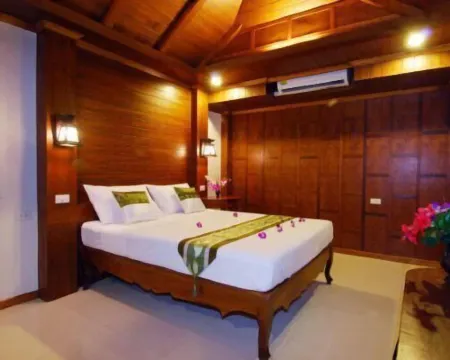 バーン パガスリ ハイドアウェイ ランタ島のホテル