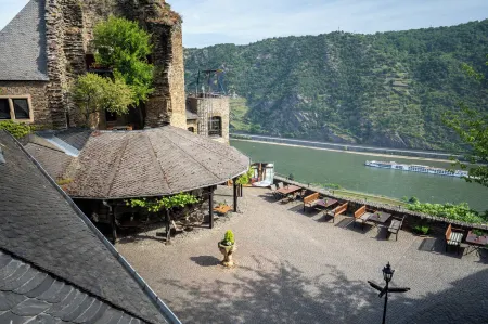 Burghotel Auf Schönburg Отели в г. Богель