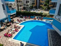 Hawaii Suite Beach Hotel - شاطئ