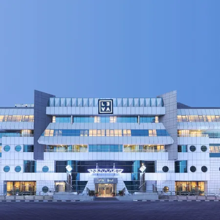 Leva Hotel and Suites, Mazaya Centre Отели рядом с достопримечательностью «Бурж Халифа»