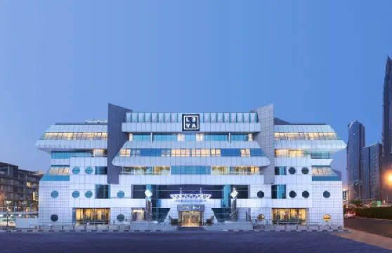 Leva Hotel and Suites, Mazaya Centre Отели рядом с достопримечательностью «Бурдж-Халифа»