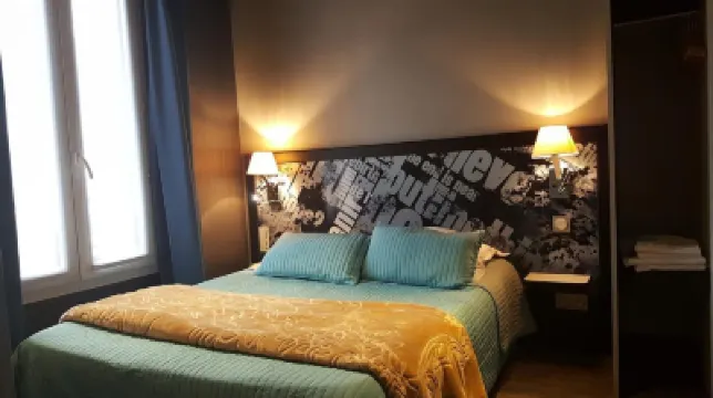 كافي أوتل دو لافيني Hotels near الحي الثامن عشر - مونتمارت - بيغال