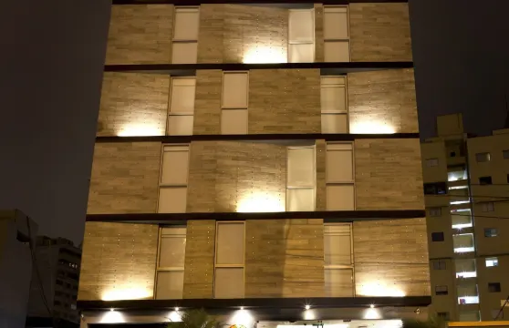 米拉弗洛雷斯拉爾科大地生活酒店