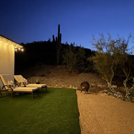 Private Casita w desert landscape and great views.