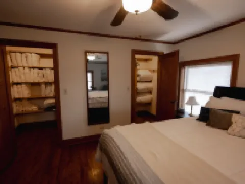 Charming 4 Bedroom home in the heart of Elgin Hoteles en Elgin