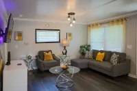 Beautiful Home At Downtown Apex