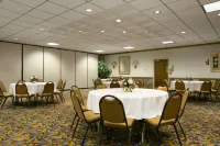 Days Inn by Wyndham Sidney Oh - 2-Star