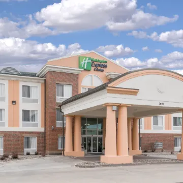 Holiday Inn Express & Suites AMES by IHG