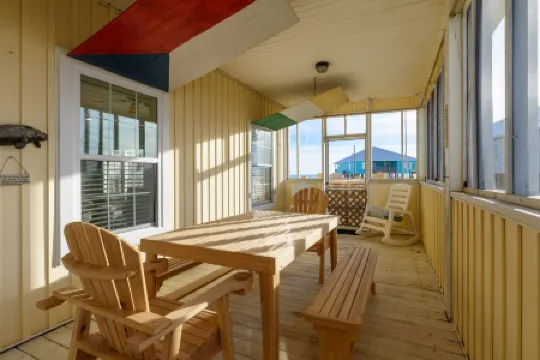 Spacious Beach House with Stunning Deck Views - Vibrant Tropical Escape