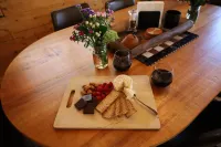 Charming Mountain Cabin with Hot Tub and Scenic Views - Cozy Retreat