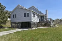 Ocean Views and Relaxing Hot Tub - Exquisite Coastal Oasis فنادق في كورولا