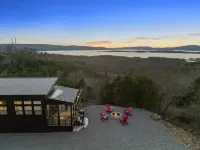 Shadowrock - Luxury Tiny Home with Amazing Views Hotels in Pushmataha County