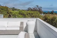 This house is a 4 bedroom, 4.5 bathrooms, located in Summerland, CA