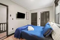 Heart of DC: Luxury Extended Stay with Views! - Homestays