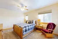 Lovely home with patio & yard - great central locale near fishing & skiing Hotels near Gunnison–Crested Butte Regional Airport