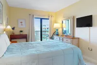 Fun waterfront retreat with pools, hot tubs - snowbird-friendly Hotels in Baldwin County