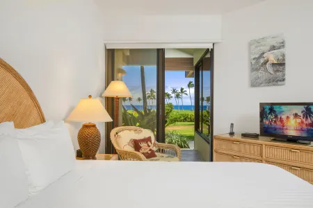 Gourmet Kitchen and Ocean Views - Stunning Island Retreat Отели в г. Остров Гавайи