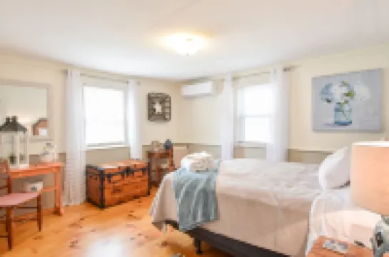 Game Space and Close to Beach - Charming Coastal Haven