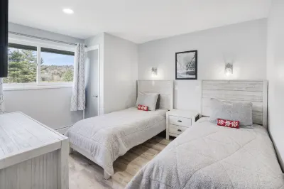 Access to Pools and Tennis Courts Near Ski Slopes - Cozy Retreat