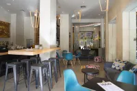 Olympic Hotel - bar