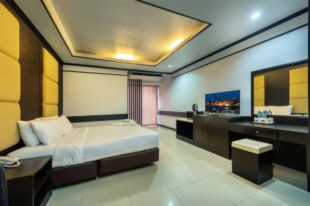 The Legacy Hotel Отели рядом с достопримечательностью «The Key Prachachuen»