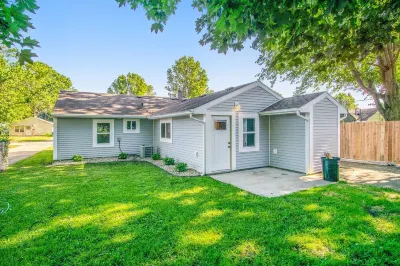 3 miles to Notre Dame Hotels near Mishawaka Res