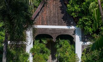 Mom Tri's Villa Royale
