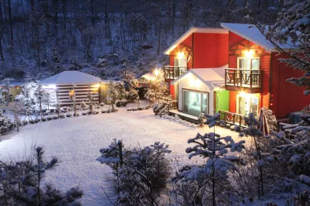 Heidi Korea Отели рядом с достопримечательностью «Palbongsan Tourist Site»