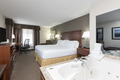 Holiday Inn Express Holland Hotels in Holland Charter Township