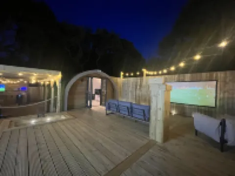 Cariad Hotels in Carew