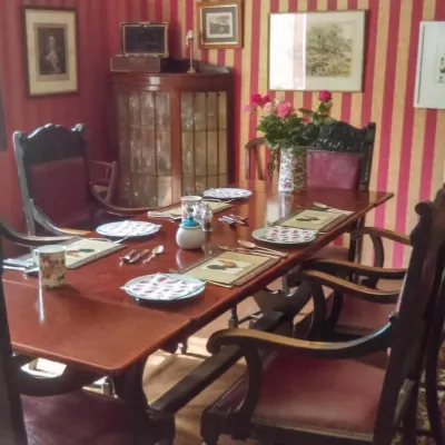 Orchard Pond Bed & Breakfast Hotels near Whittlesford Parkway
